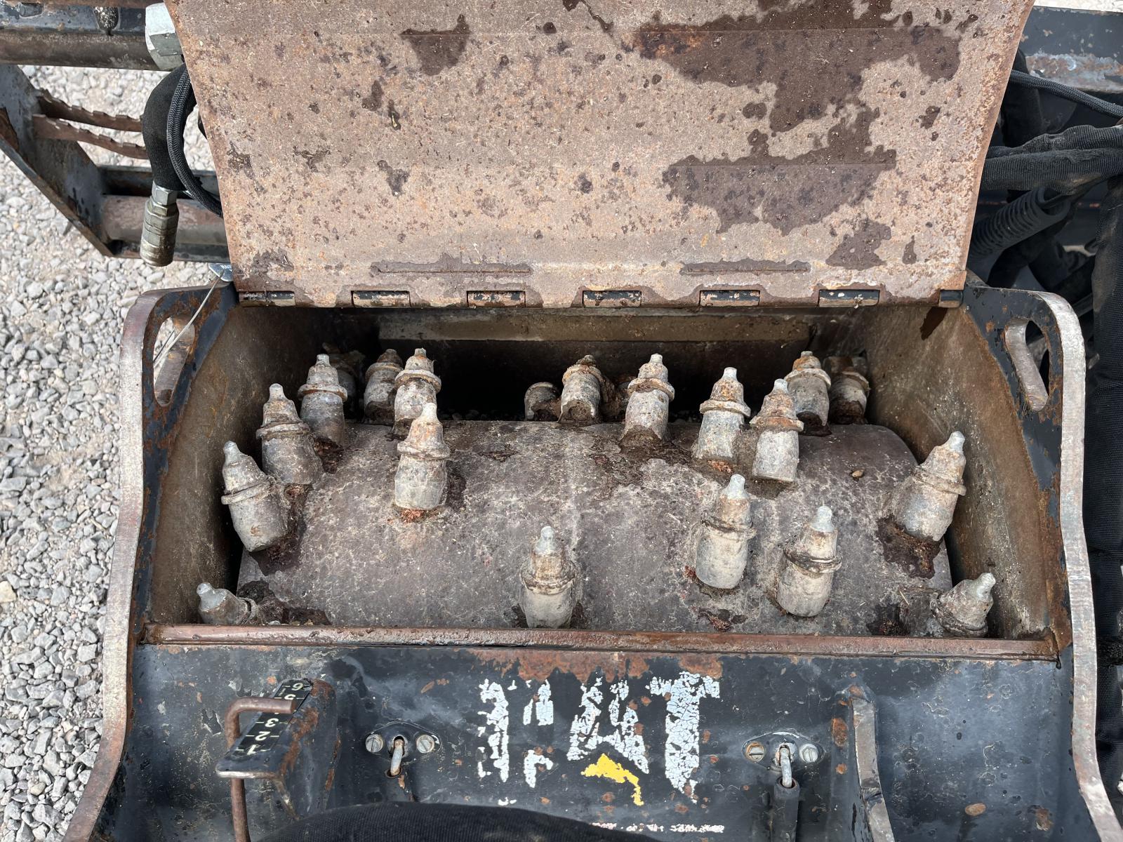 ./imagenes/INVOICE/2019/14505/PERFILADORA PARA MINICARGADOR CATERPILLAR PC6 (6).JPG